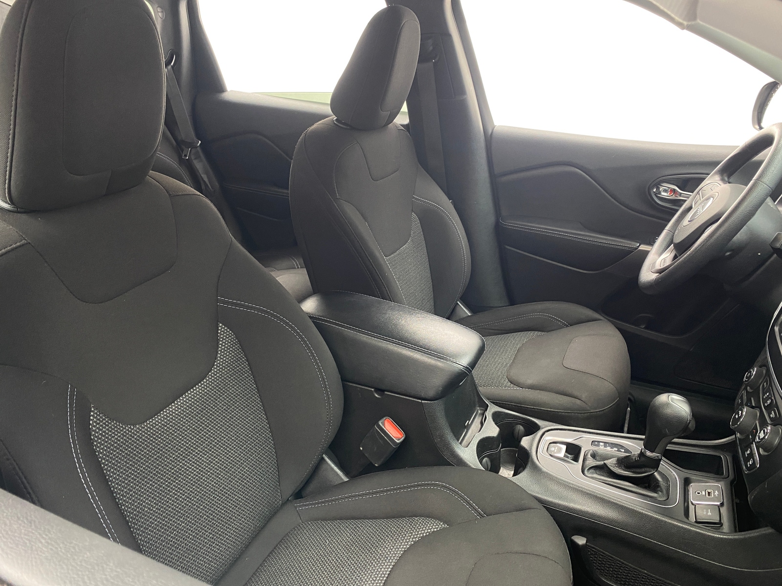 Thumbnail: 2019 Jeep Cherokee - 2