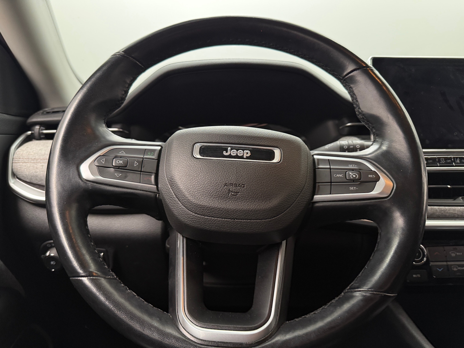 Thumbnail: 2022 Jeep Compass - 4