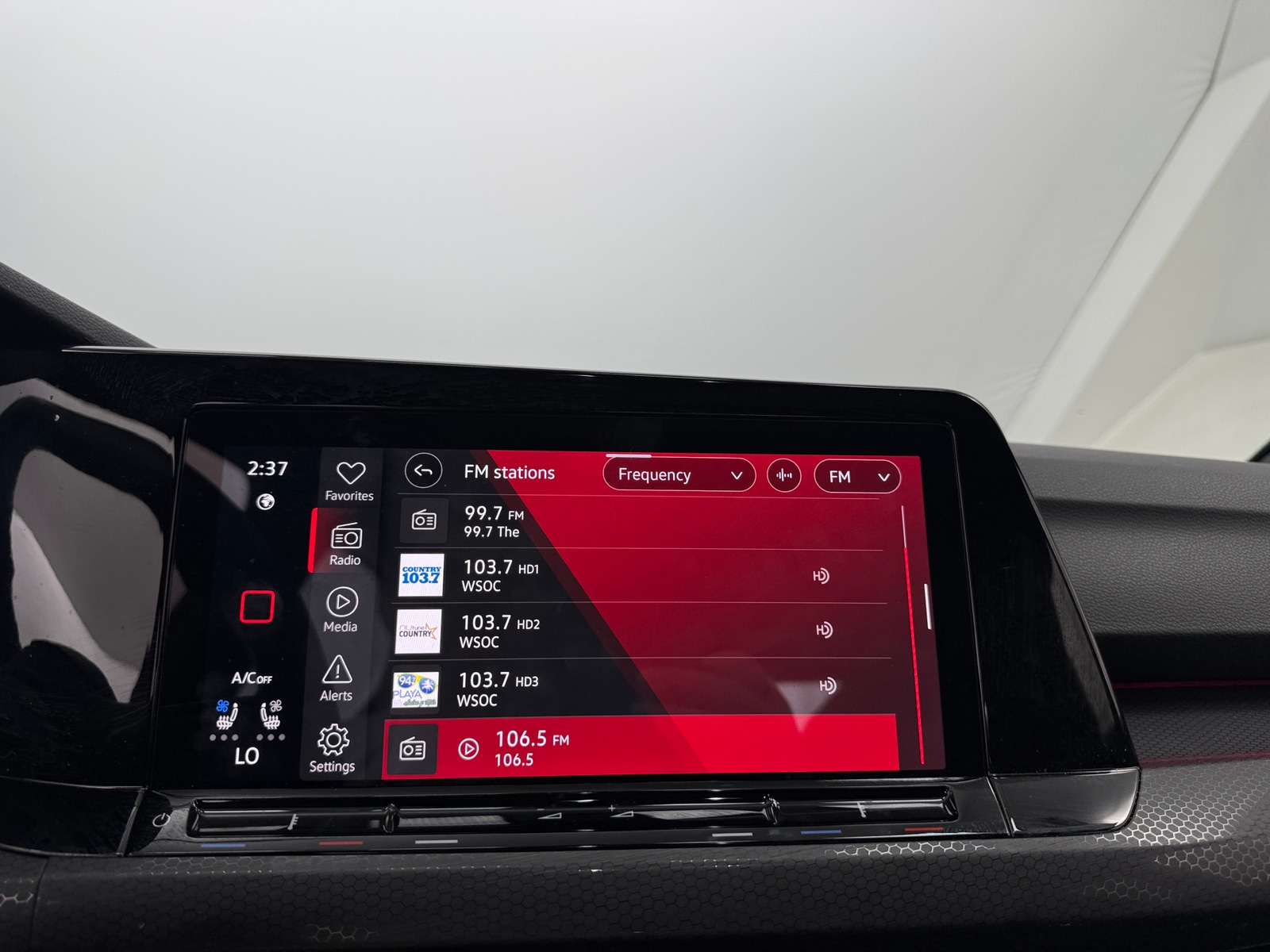 Thumbnail: 2024 Volkswagen Golf - 4