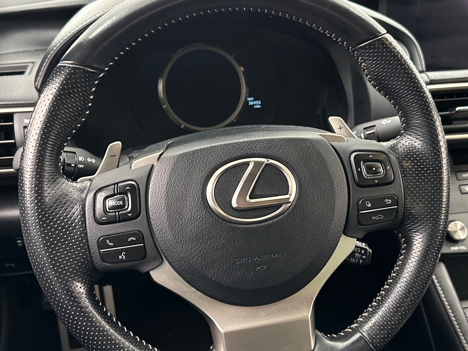 Thumbnail: 2016 Lexus RC - 3