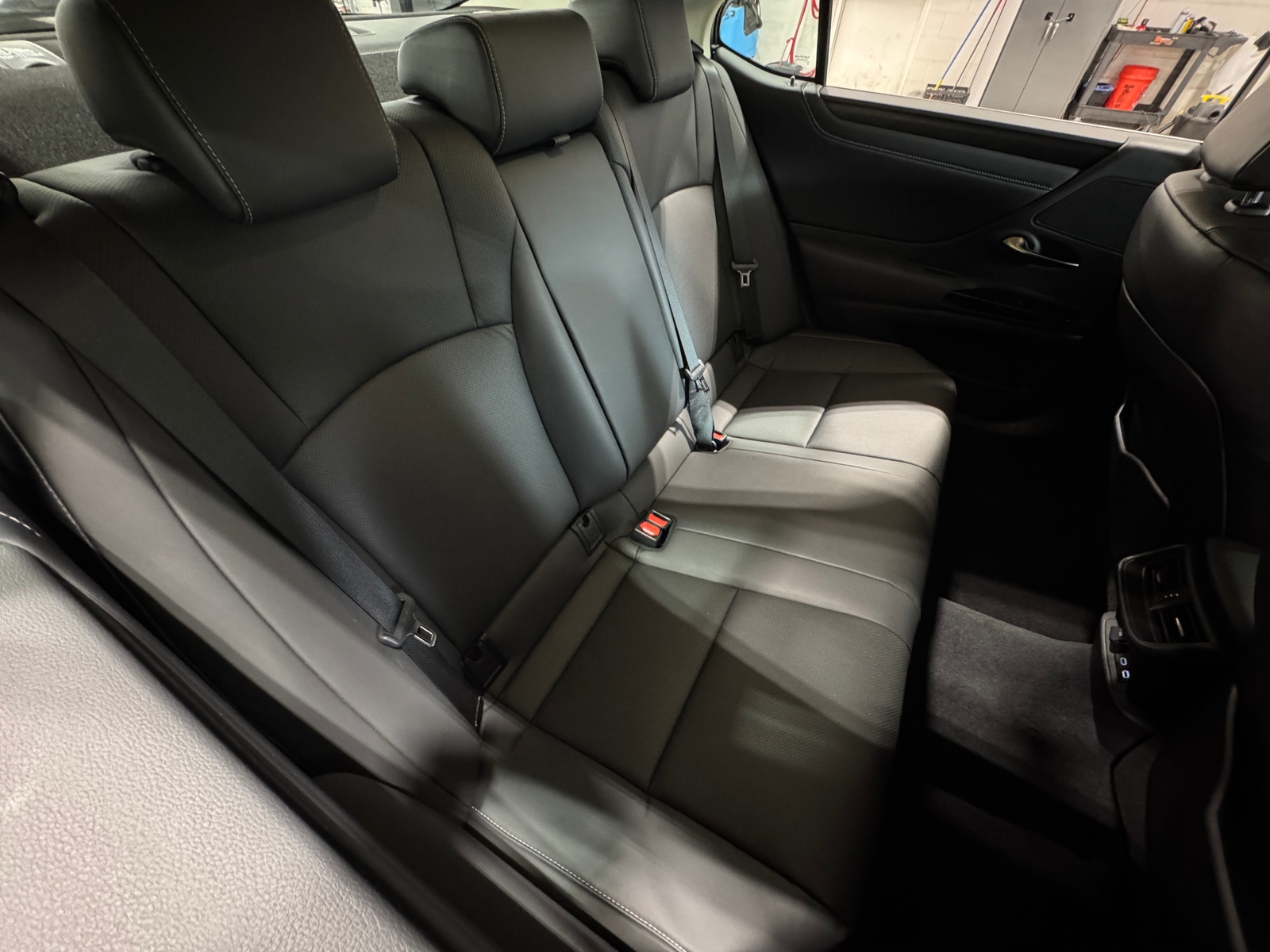 Thumbnail: 2024 Lexus ES - 5