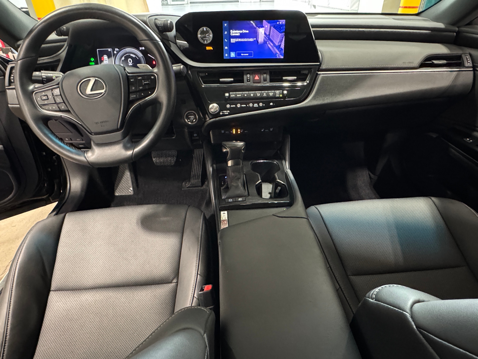 Thumbnail: 2024 Lexus ES - 2