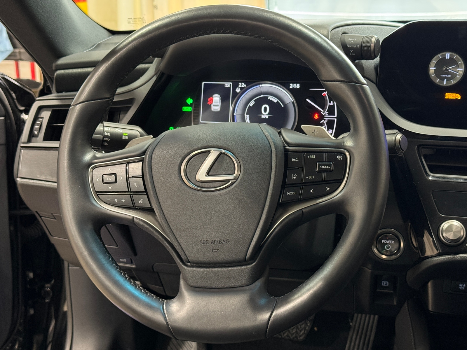 Thumbnail: 2024 Lexus ES - 4