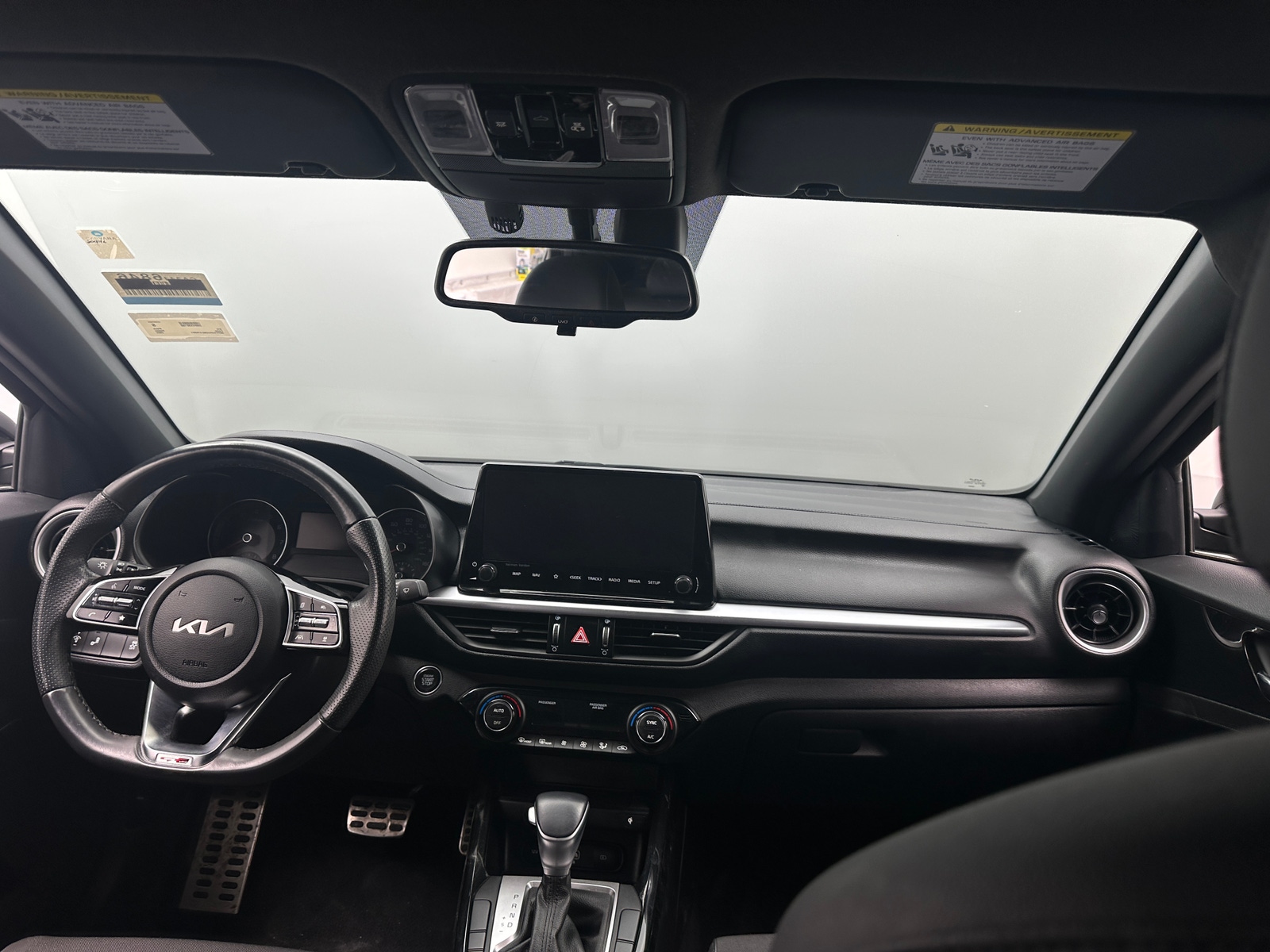 Thumbnail: 2022 Kia Forte - 3