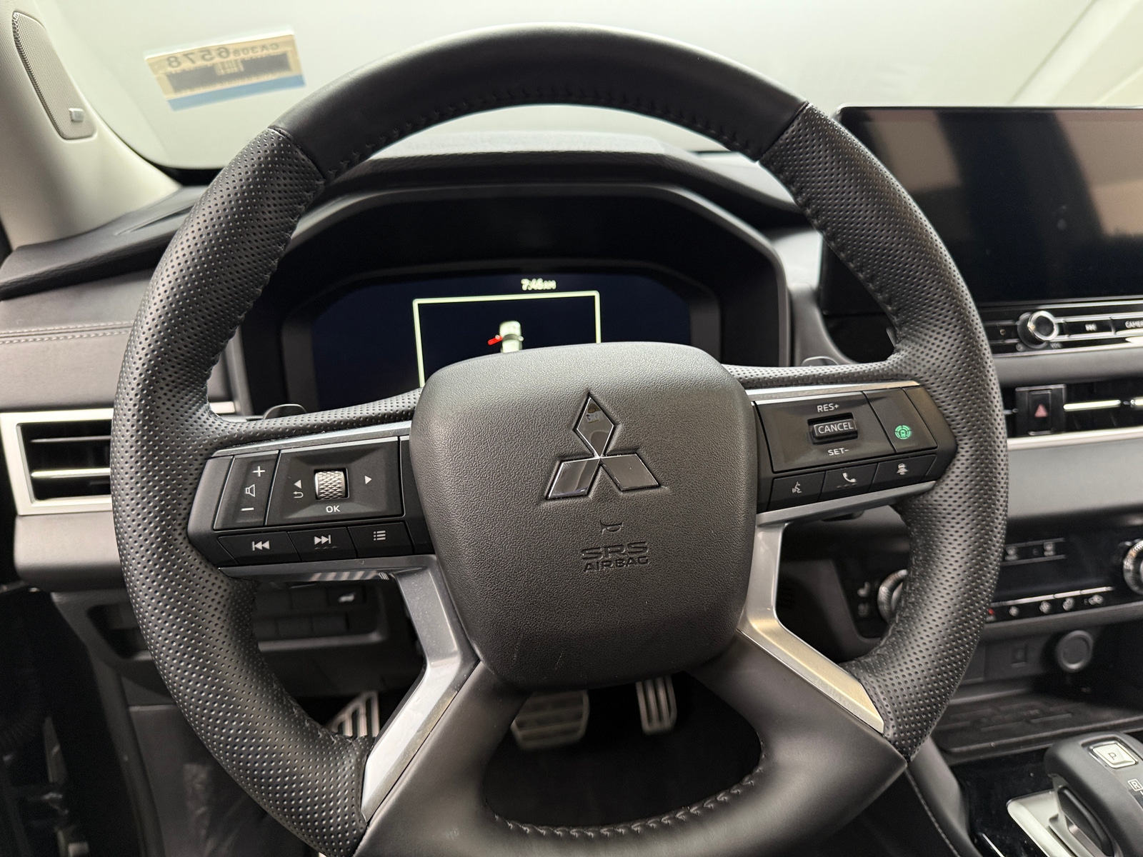 Thumbnail: 2025 Mitsubishi Outlander - 4