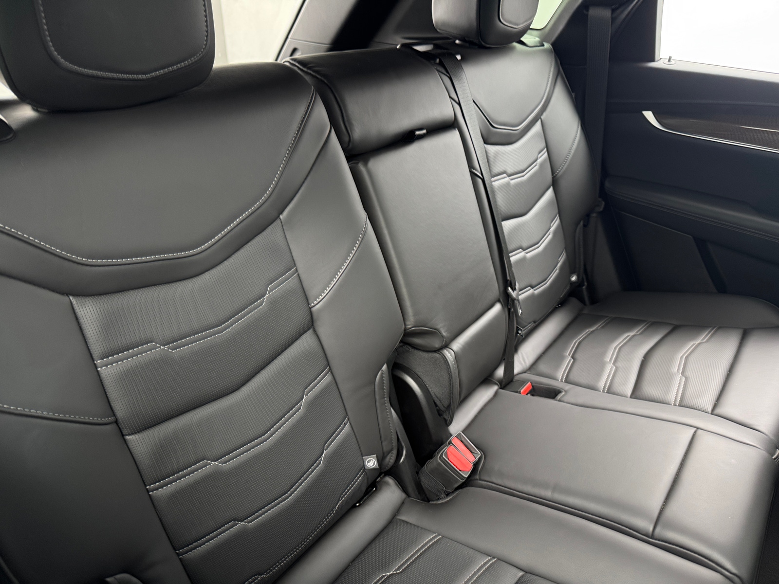 Thumbnail: 2024 Cadillac XT5 - 5