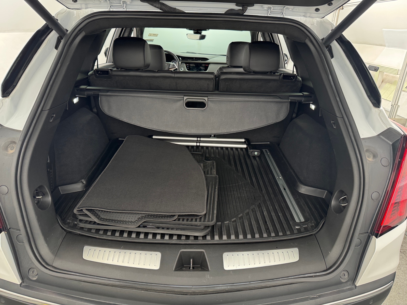 Thumbnail: 2024 Cadillac XT5 - 6