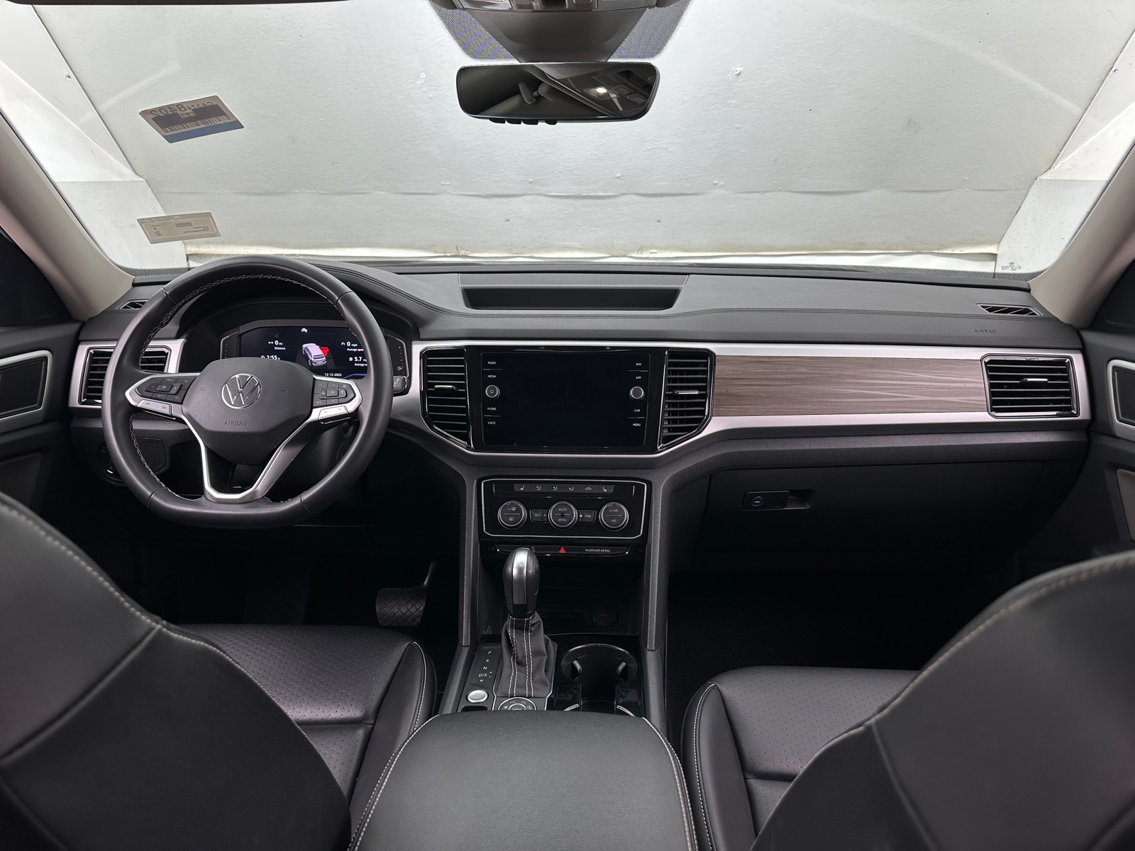 Thumbnail: 2022 Volkswagen Atlas - 2