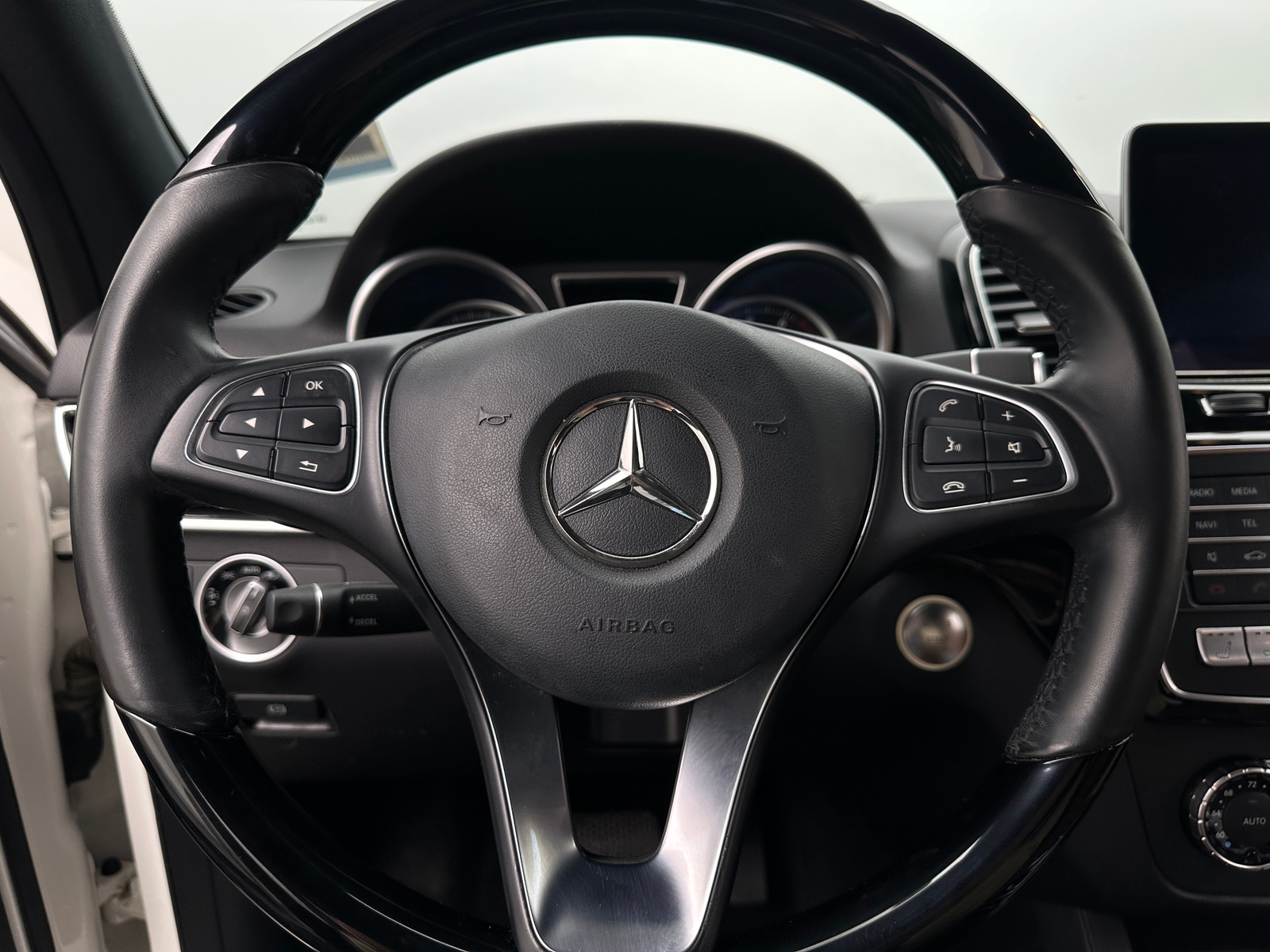 Thumbnail: 2018 Mercedes-Benz GLE - 4