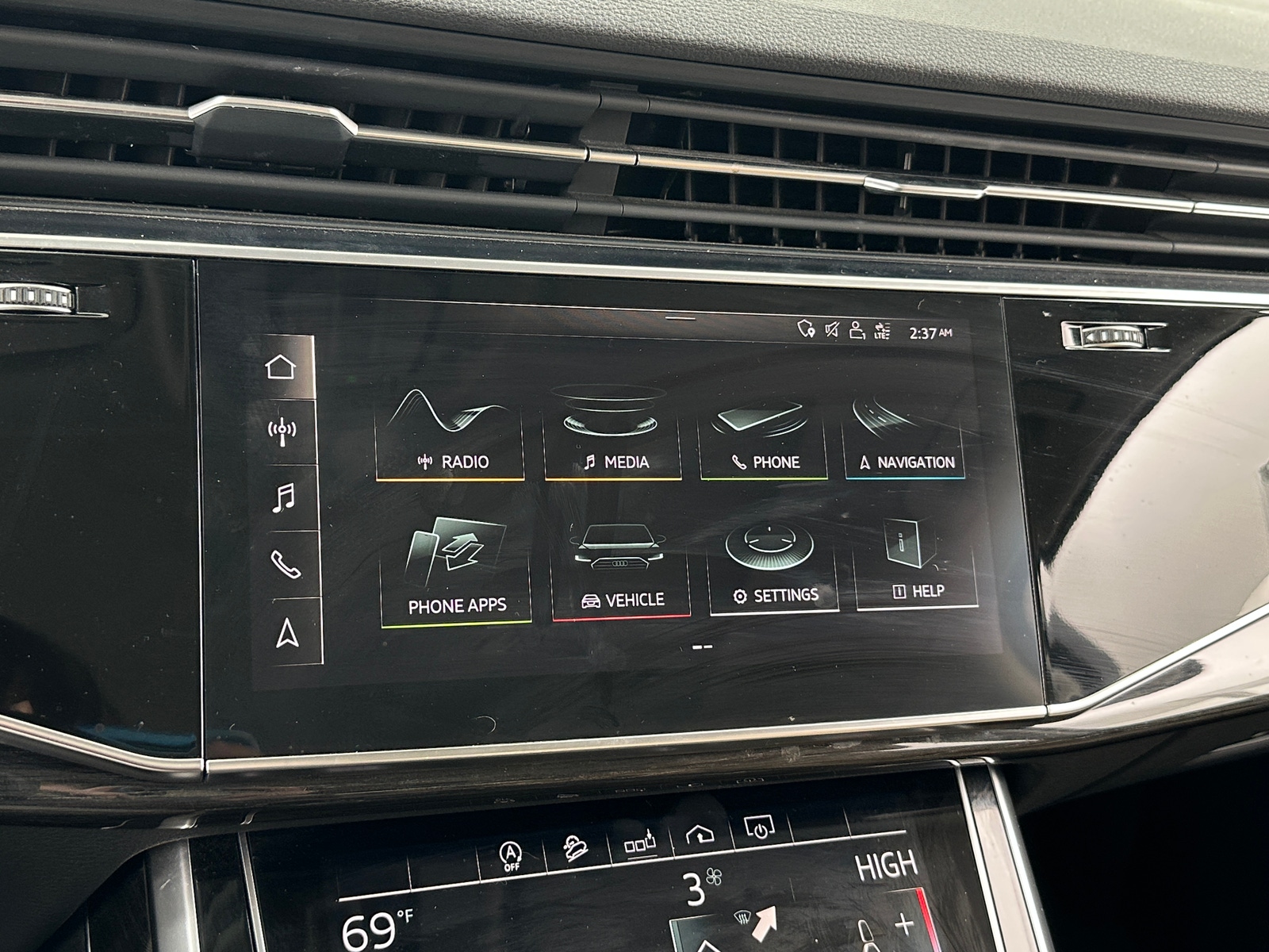 Thumbnail: 2020 Audi Q7 - 3