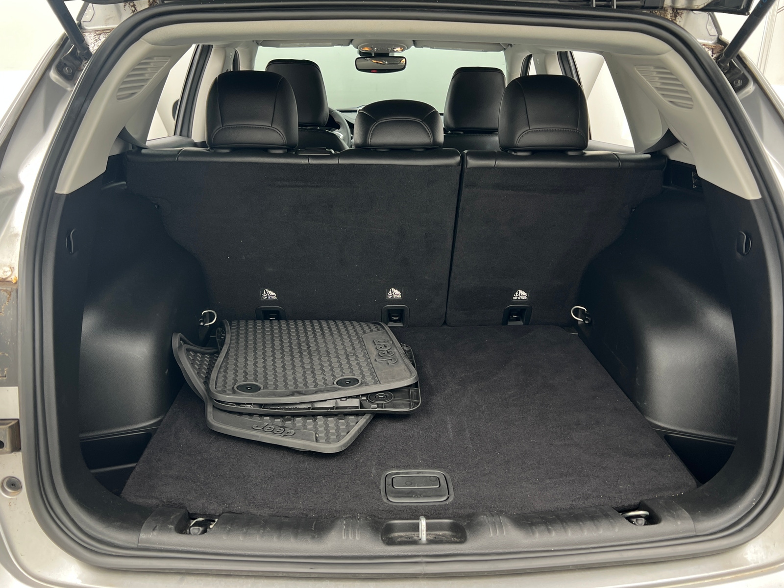 Thumbnail: 2022 Jeep Compass - 6