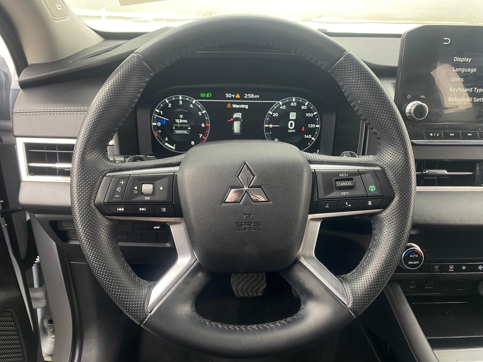 Thumbnail: 2024 Mitsubishi Outlander - 4