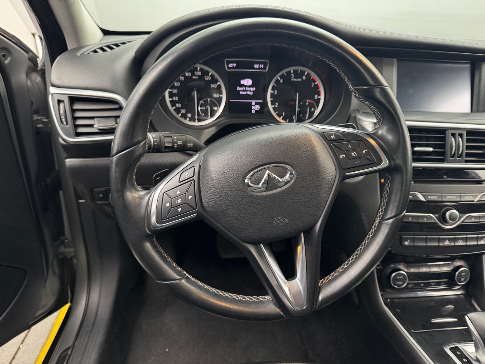 Thumbnail: 2017 INFINITI QX30 - 4