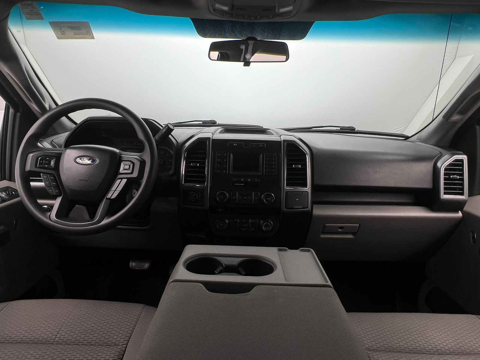 Thumbnail: 2018 Ford Econoline - 3