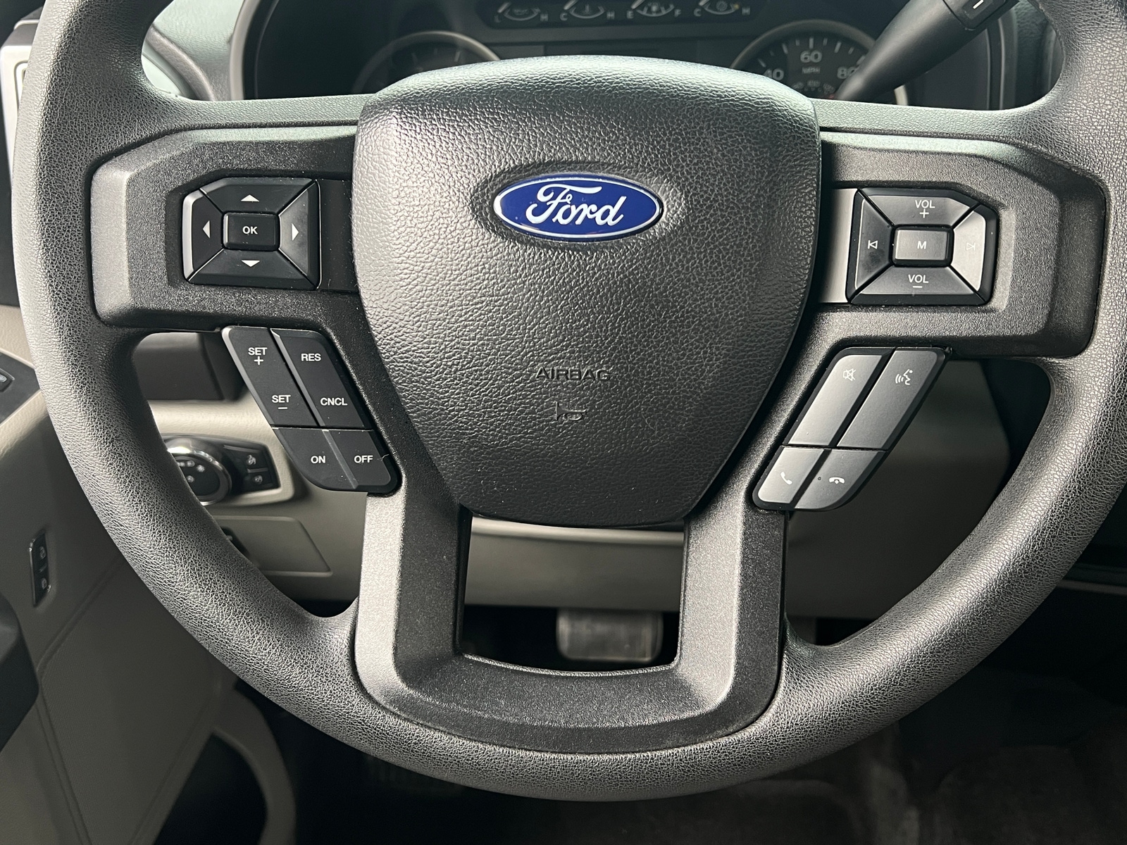 Thumbnail: 2018 Ford Econoline - 5