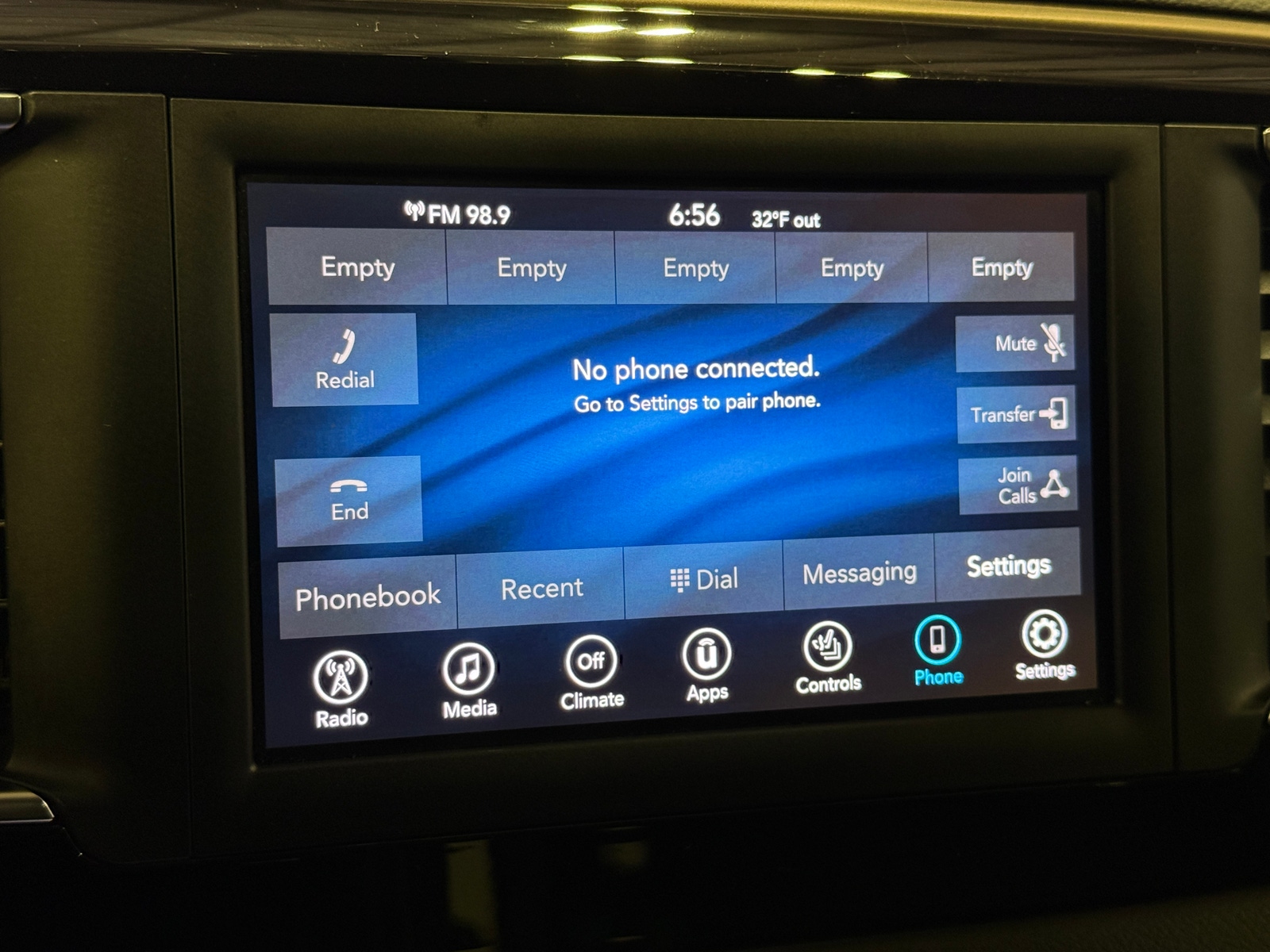 Thumbnail: 2019 Chrysler Pacifica - 3