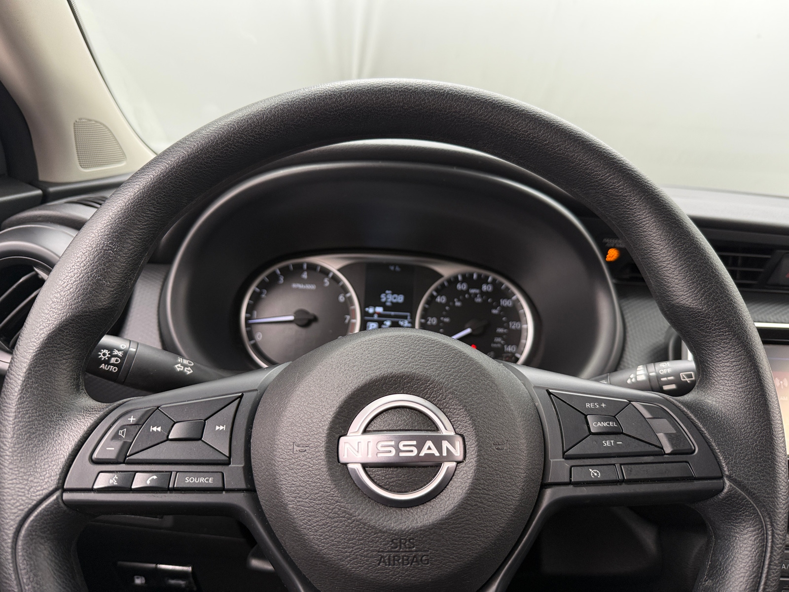 Thumbnail: 2025 Nissan Kicks - 5