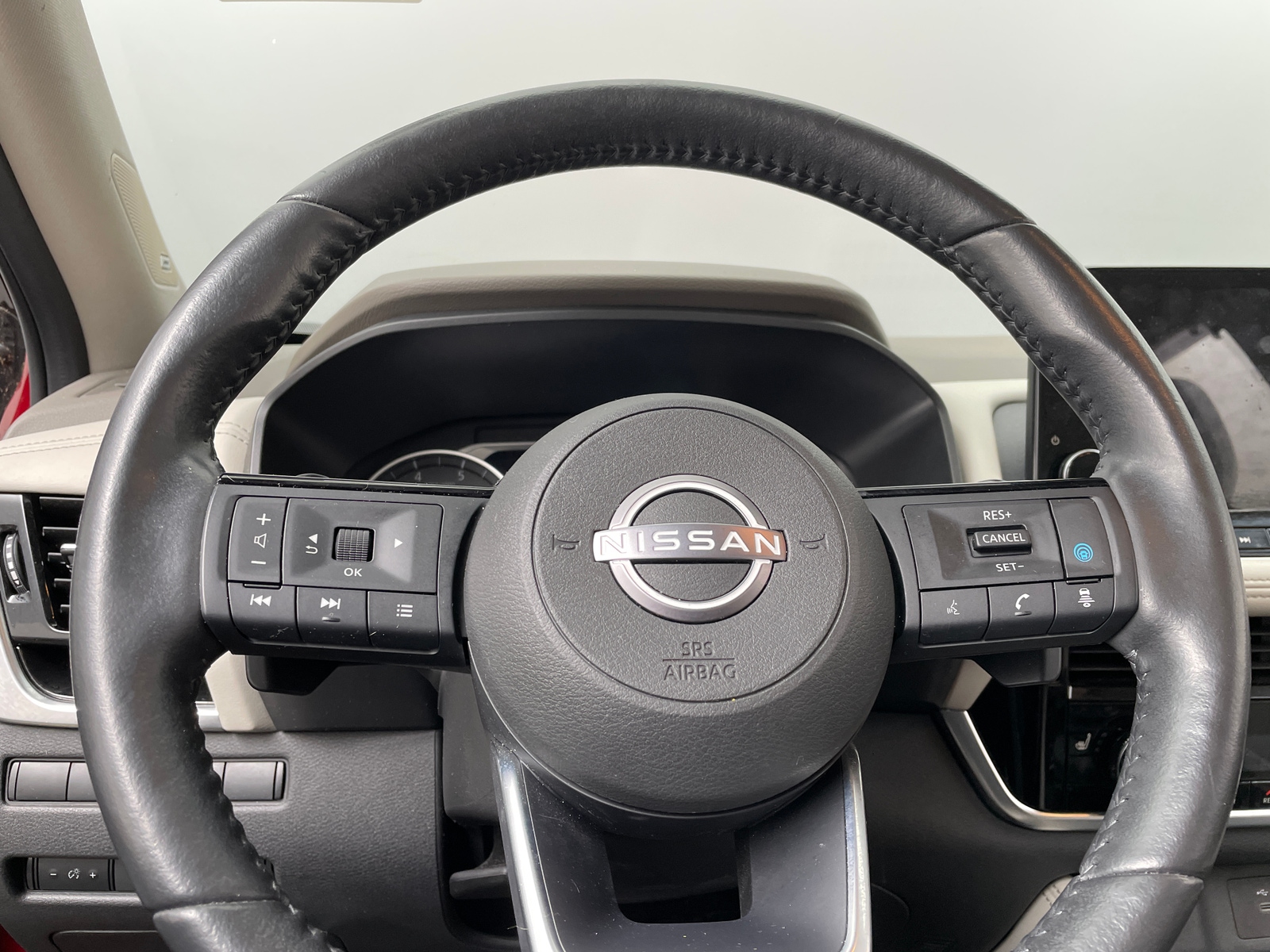 Thumbnail: 2022 Nissan Rogue - 4