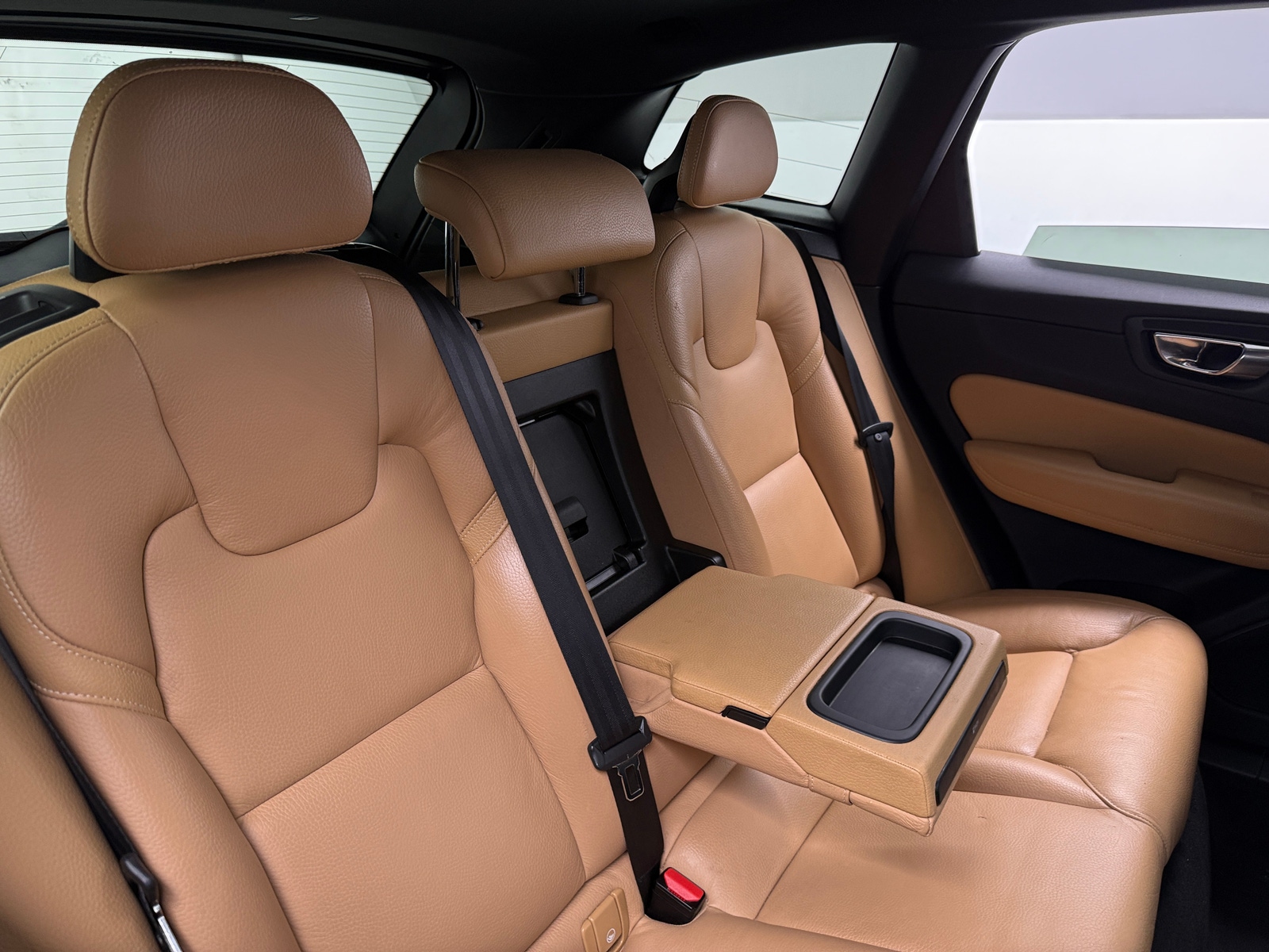 Thumbnail: 2019 Volvo XC60 - 5