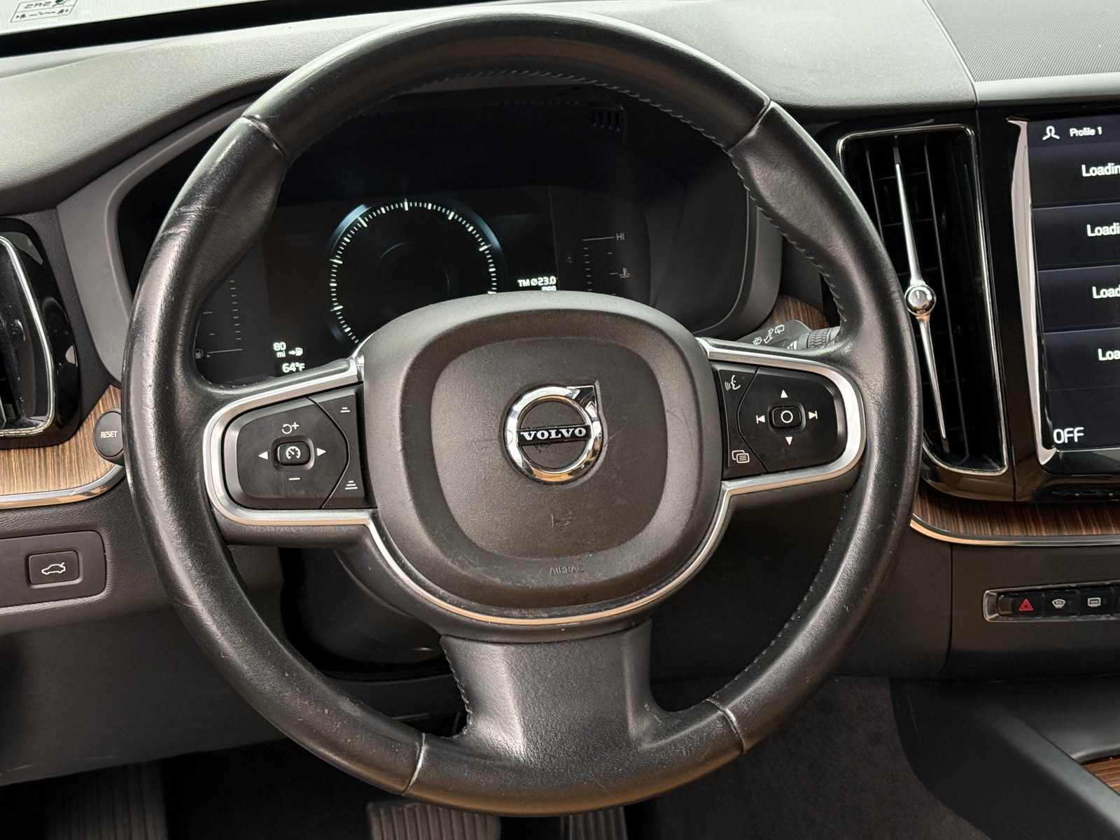 Thumbnail: 2019 Volvo XC60 - 4