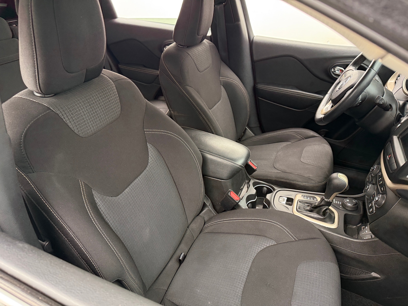 Thumbnail: 2015 Jeep Cherokee - 2