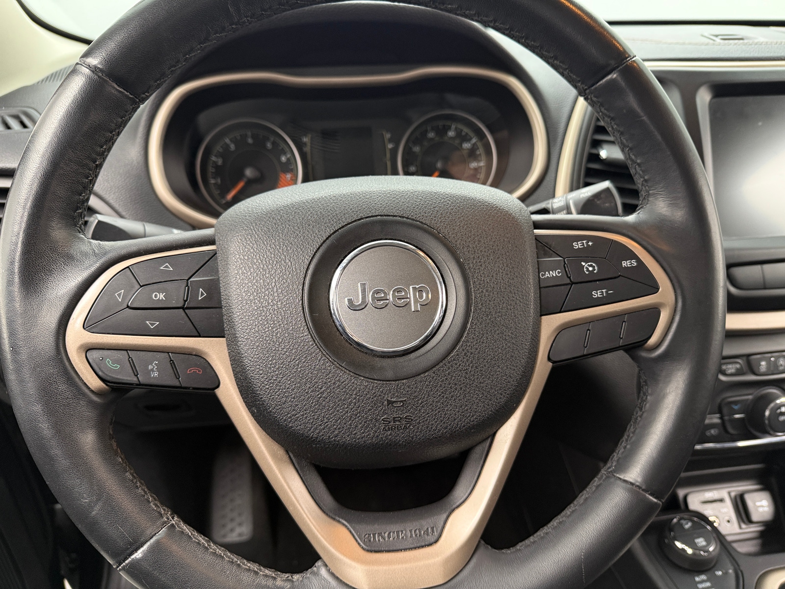 Thumbnail: 2015 Jeep Cherokee - 5