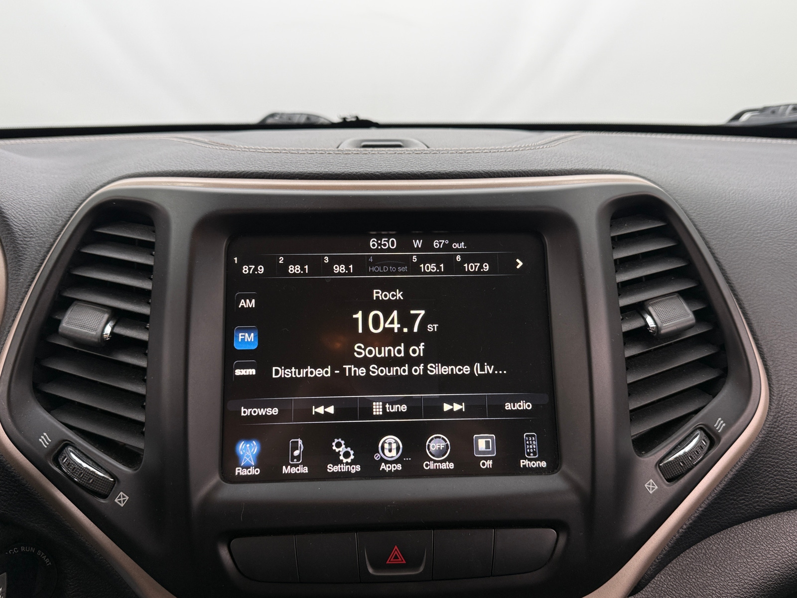 Thumbnail: 2015 Jeep Cherokee - 4