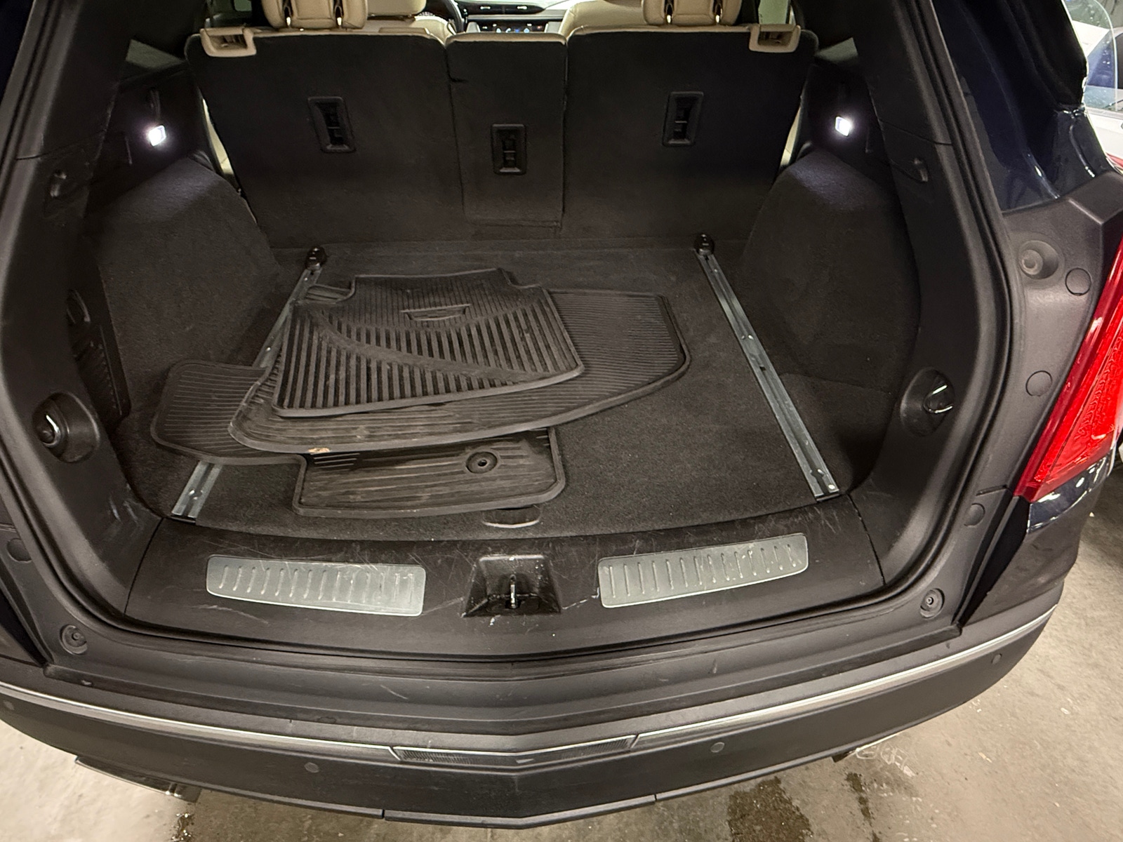 Thumbnail: 2017 Cadillac XT5 - 6