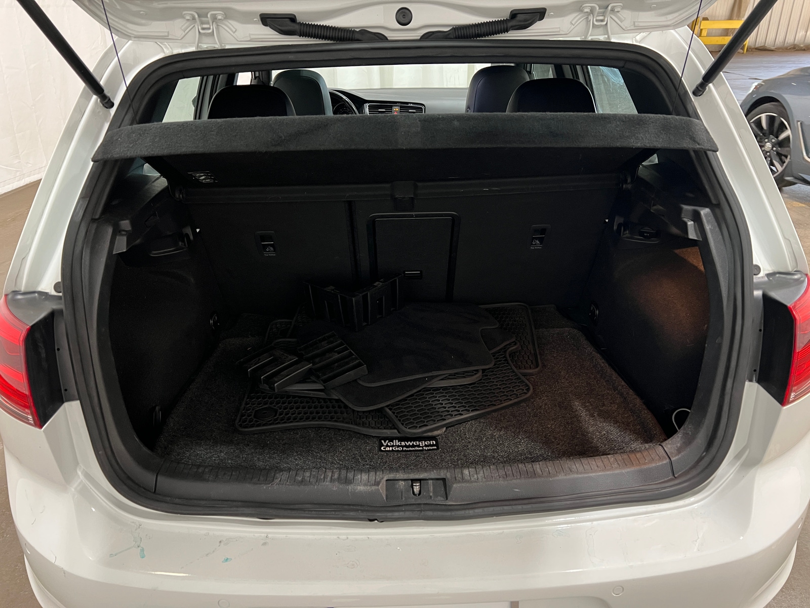 Thumbnail: 2015 Volkswagen Golf - 7