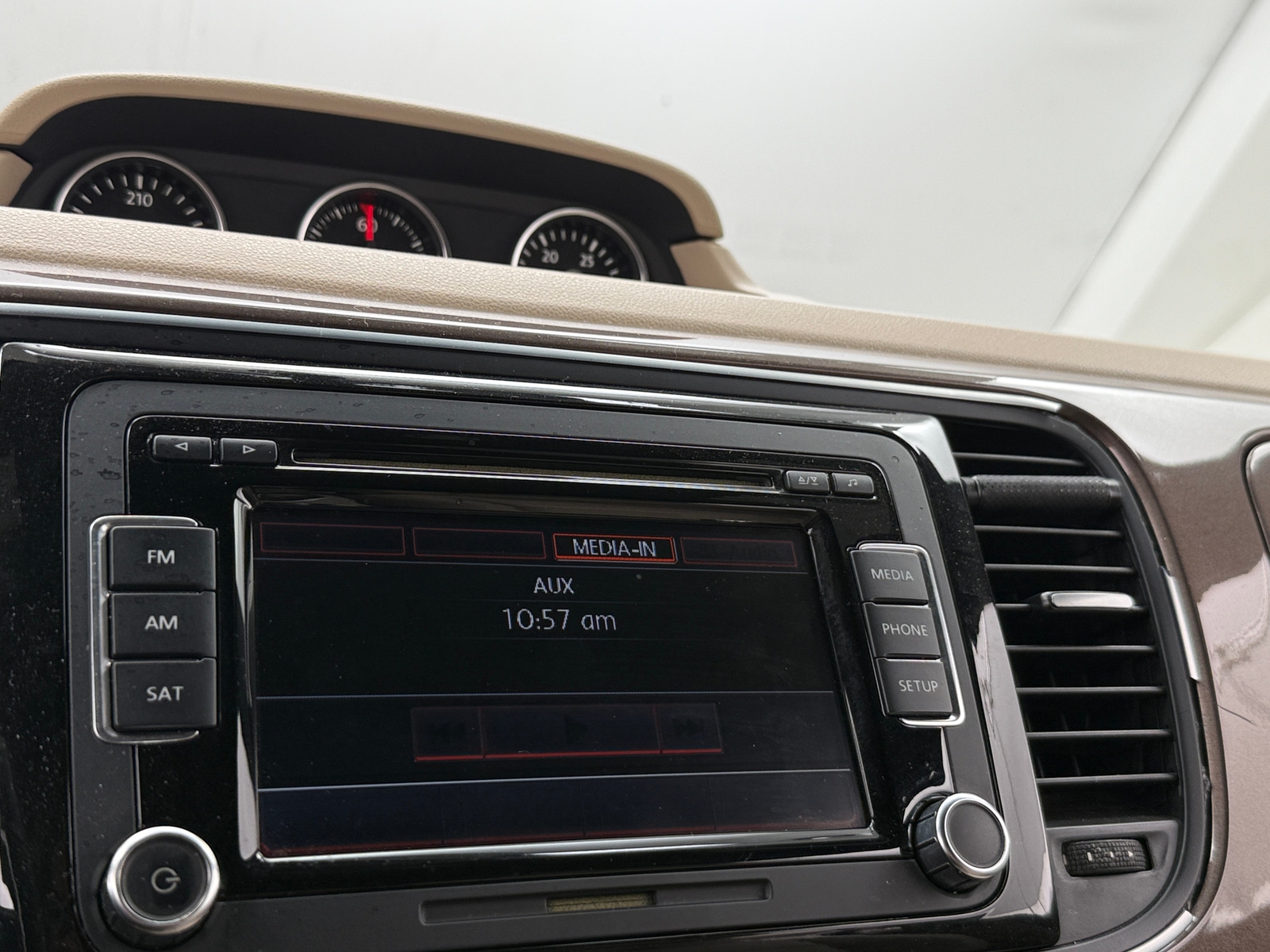 Thumbnail: 2014 Volkswagen Beetle - 3