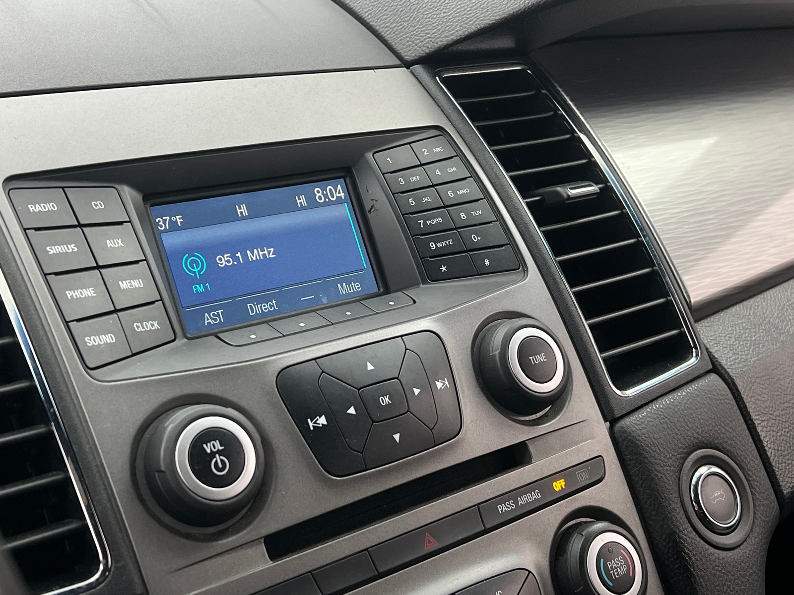 Thumbnail: 2018 Ford Taurus - 4