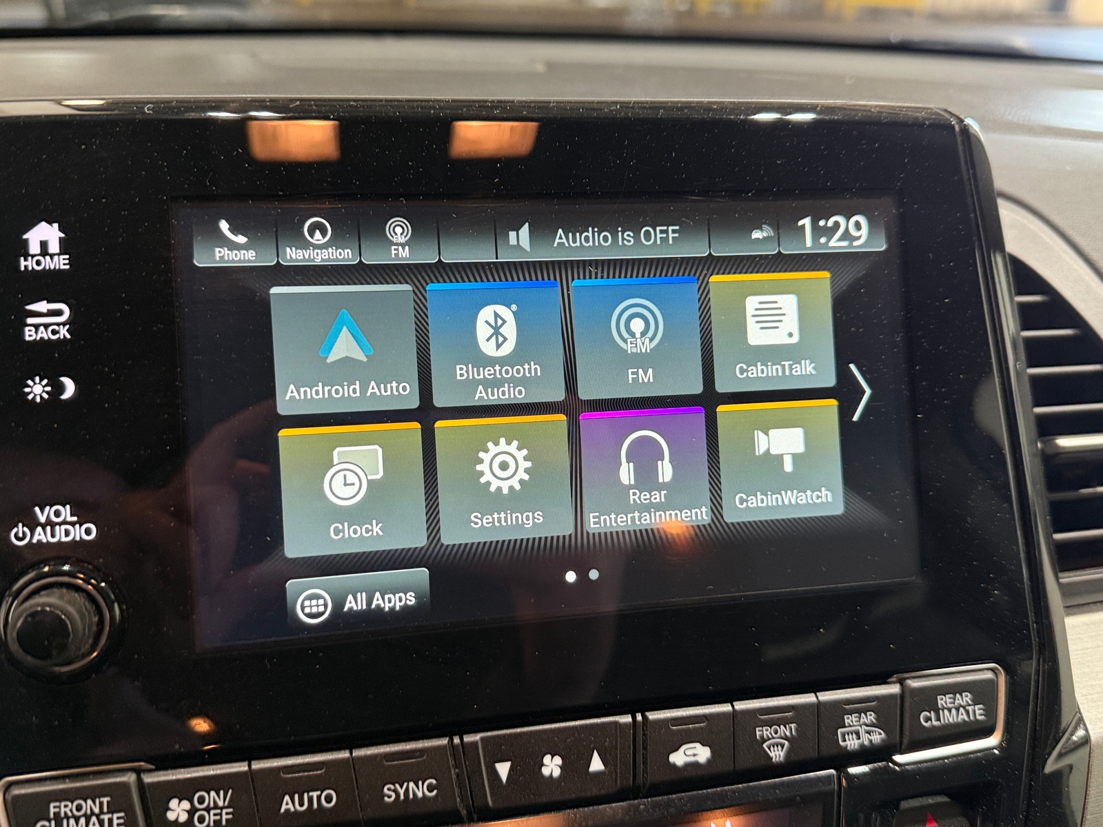 Thumbnail: 2018 Honda Odyssey - 3