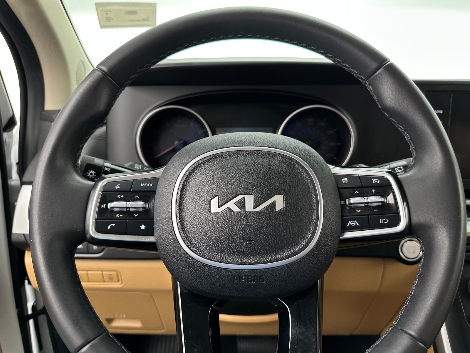 Thumbnail: 2024 Kia Carnival - 4