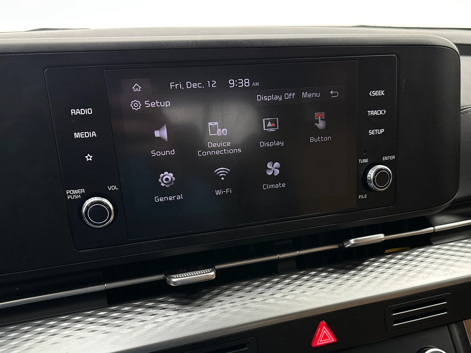 Thumbnail: 2024 Kia Carnival - 3