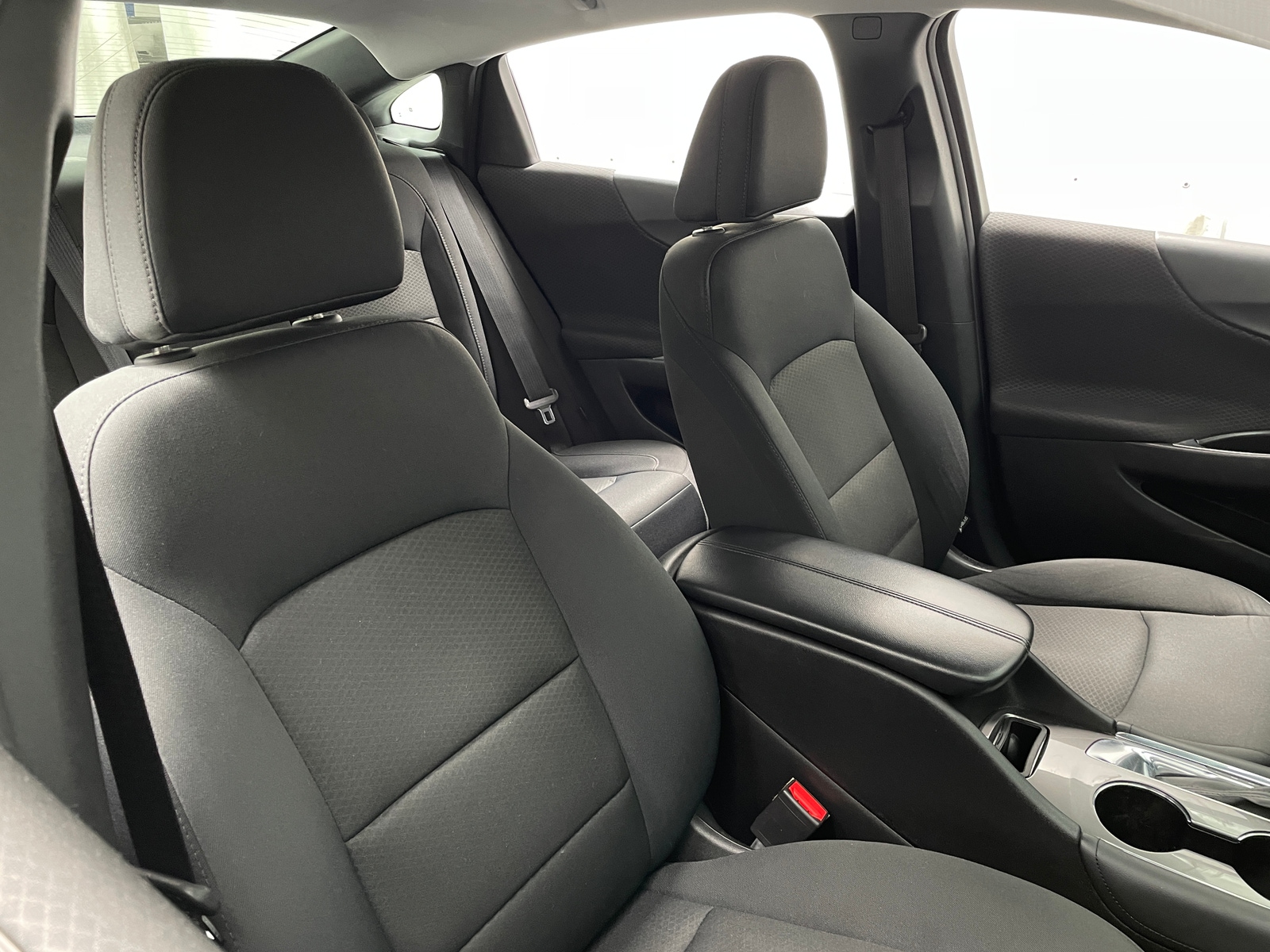 Thumbnail: 2017 Chevrolet Malibu - 2