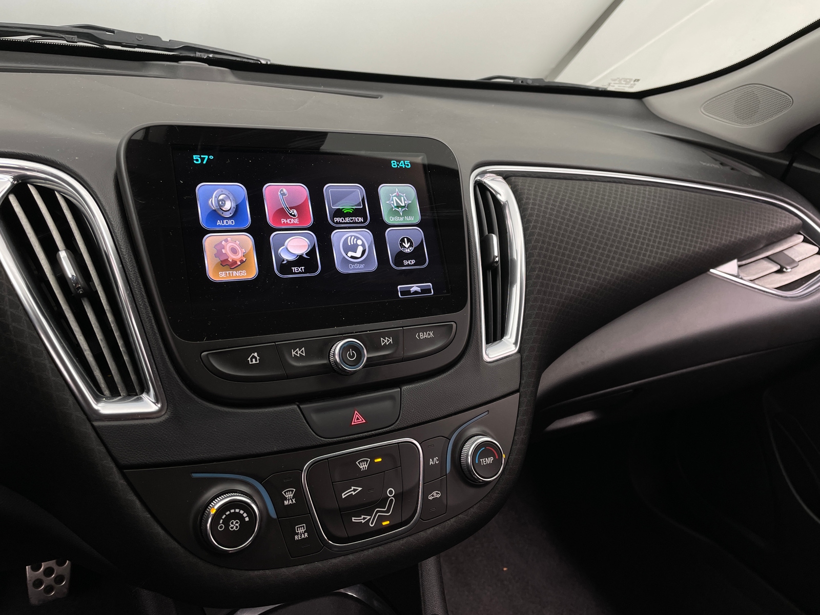 Thumbnail: 2017 Chevrolet Malibu - 4