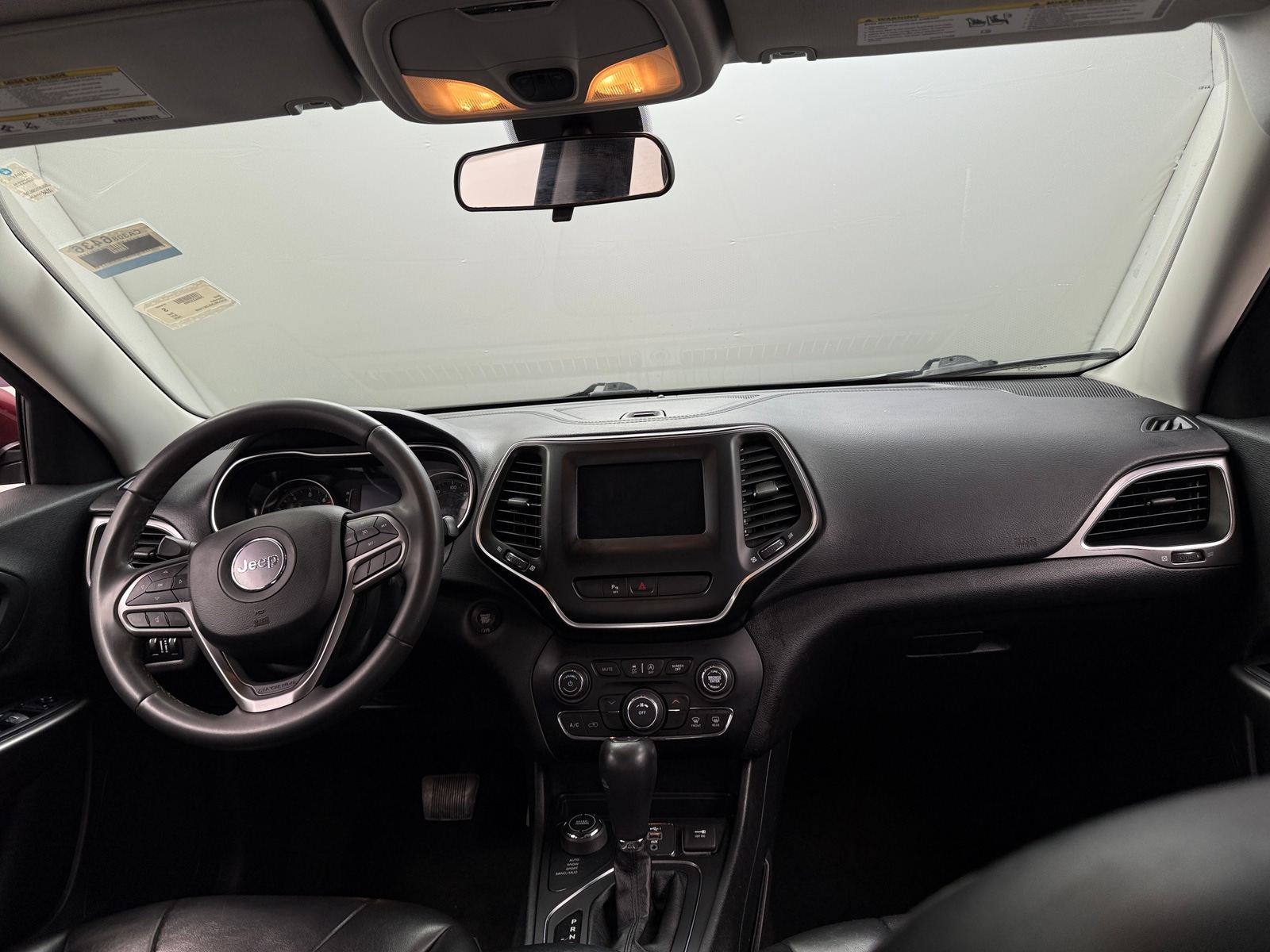 Thumbnail: 2020 Jeep Cherokee - 3