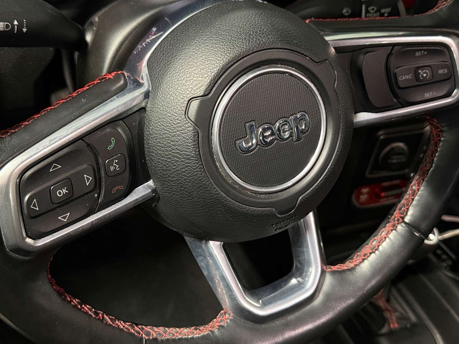 Thumbnail: 2021 Jeep Gladiator - 4