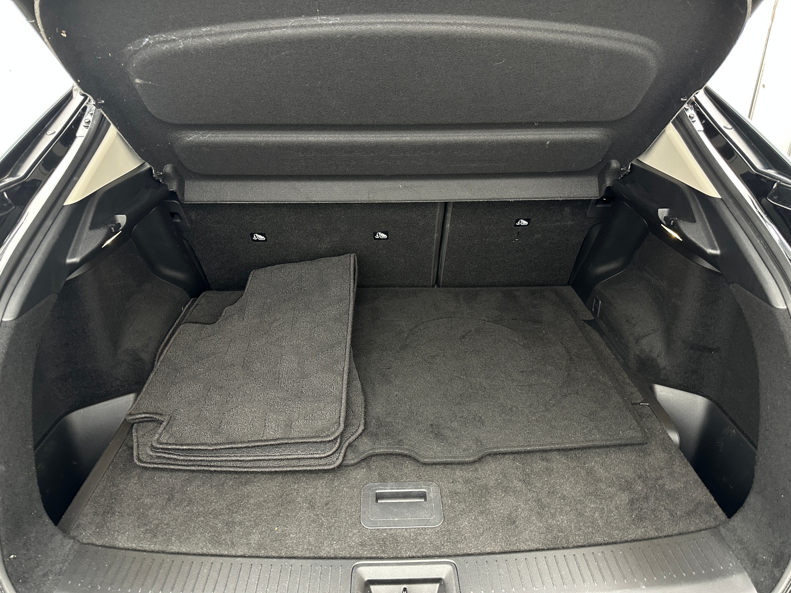 Thumbnail: 2023 Nissan Ariya - 6