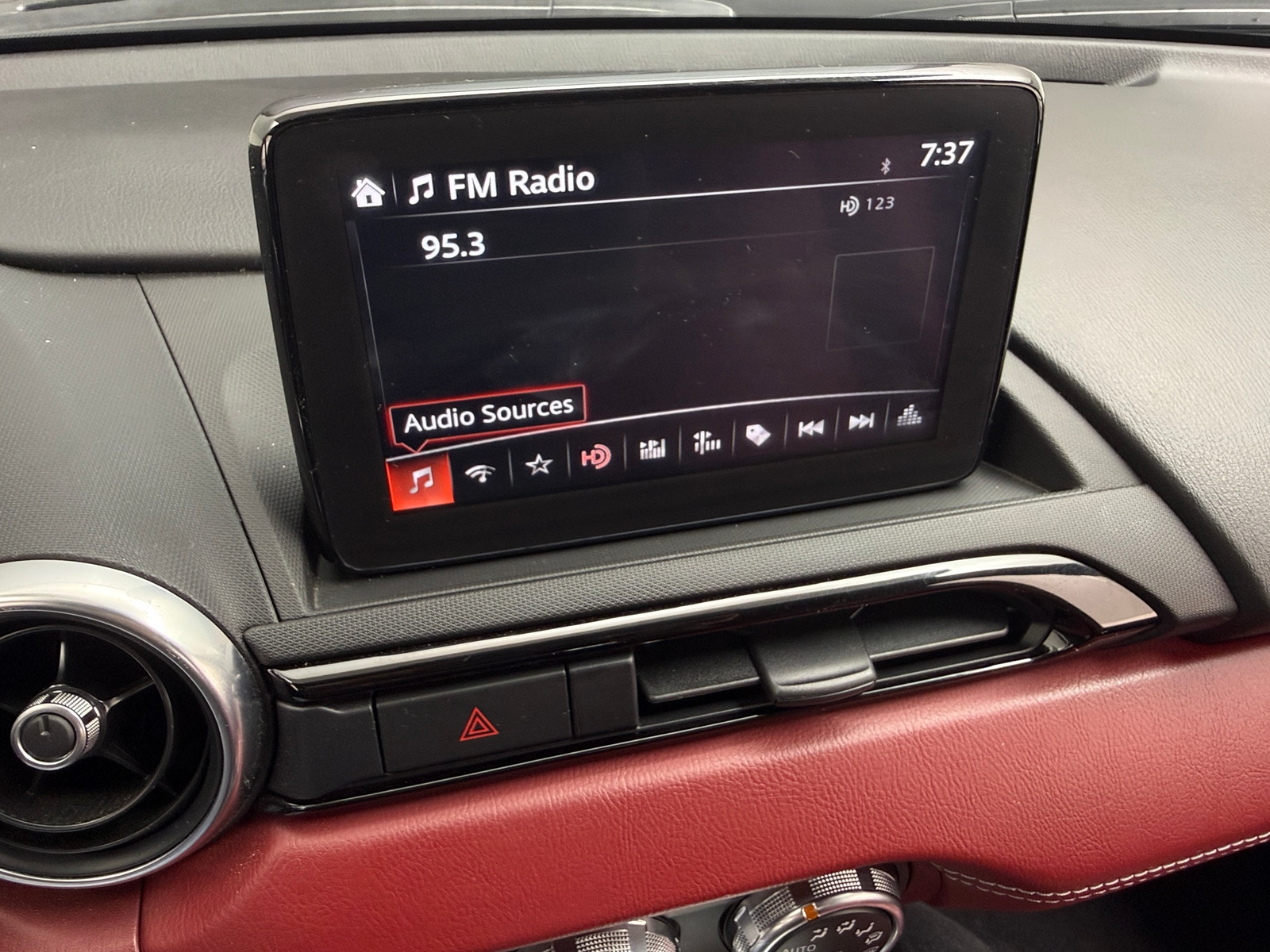 Thumbnail: 2020 Mazda MX-5 Miata - 3