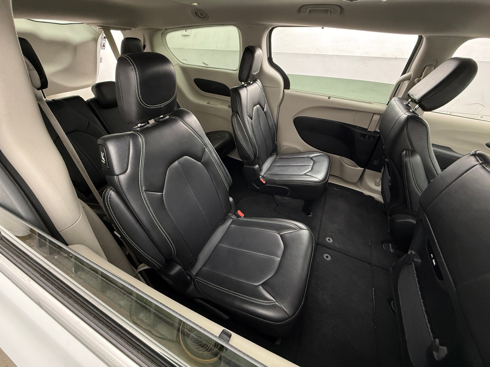 Thumbnail: 2024 Chrysler Pacifica - 5