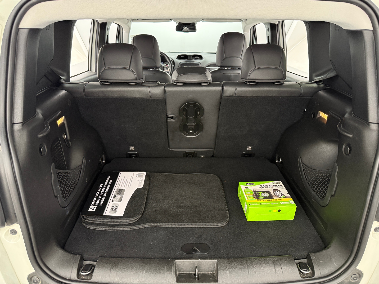 Thumbnail: 2017 Jeep Renegade - 6