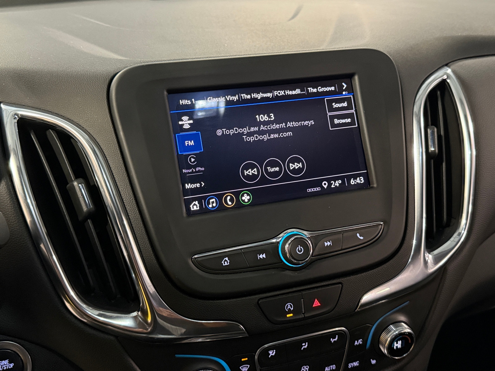 Thumbnail: 2024 Chevrolet Equinox - 4