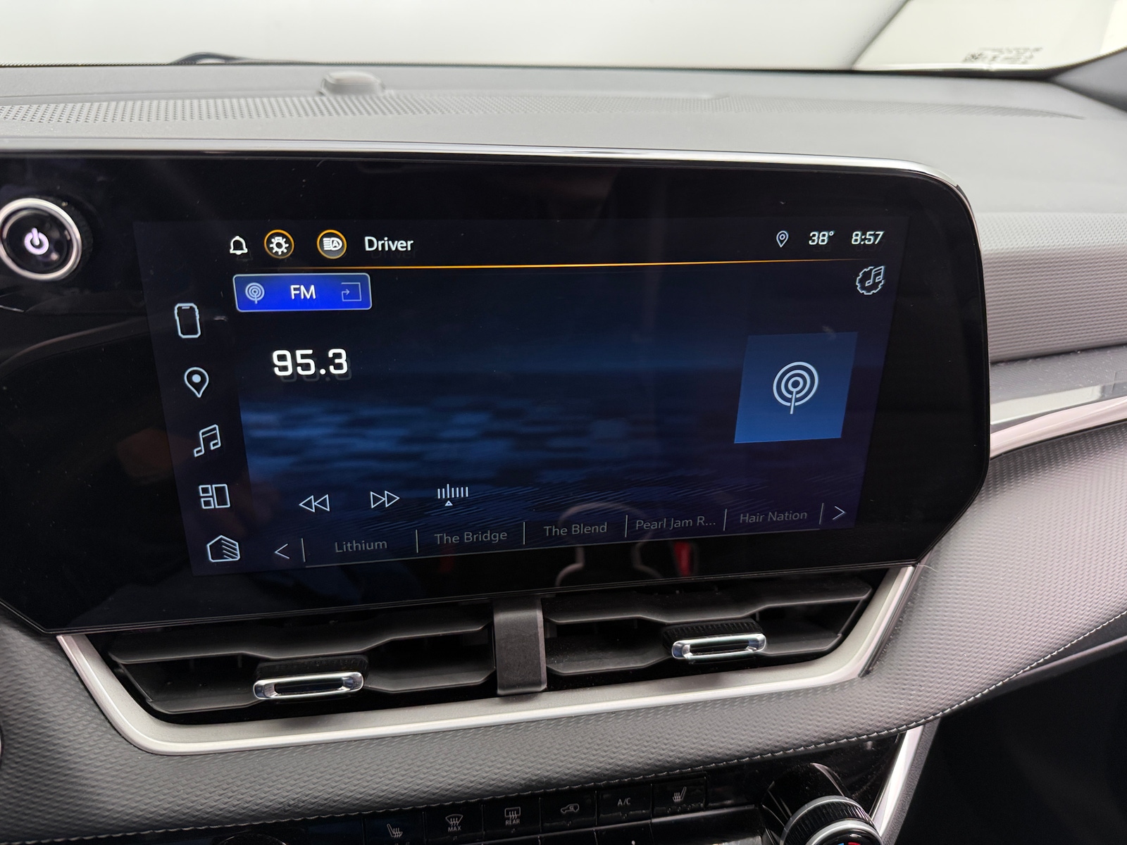 Thumbnail: 2025 Chevrolet Equinox - 4