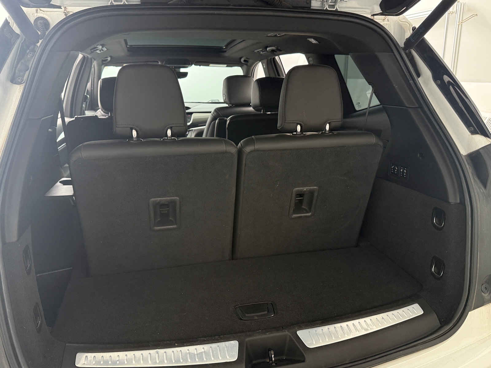 Thumbnail: 2020 Cadillac XT6 - 6