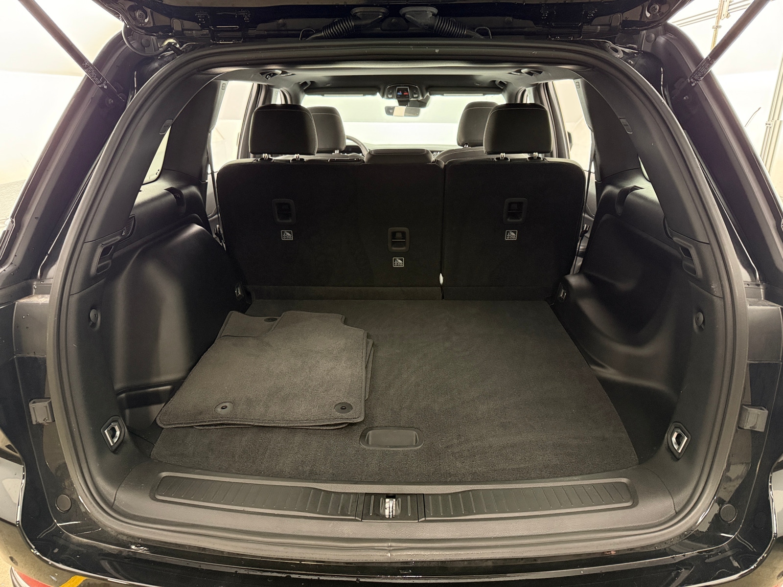 Thumbnail: 2025 Jeep Grand Cherokee - 7