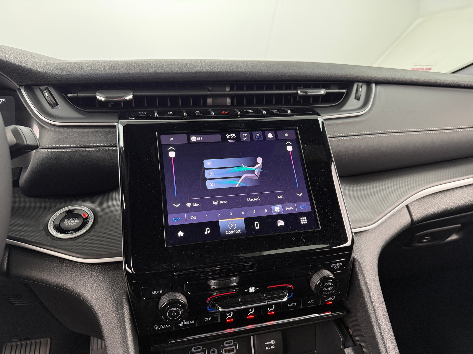 Thumbnail: 2025 Jeep Grand Cherokee - 4