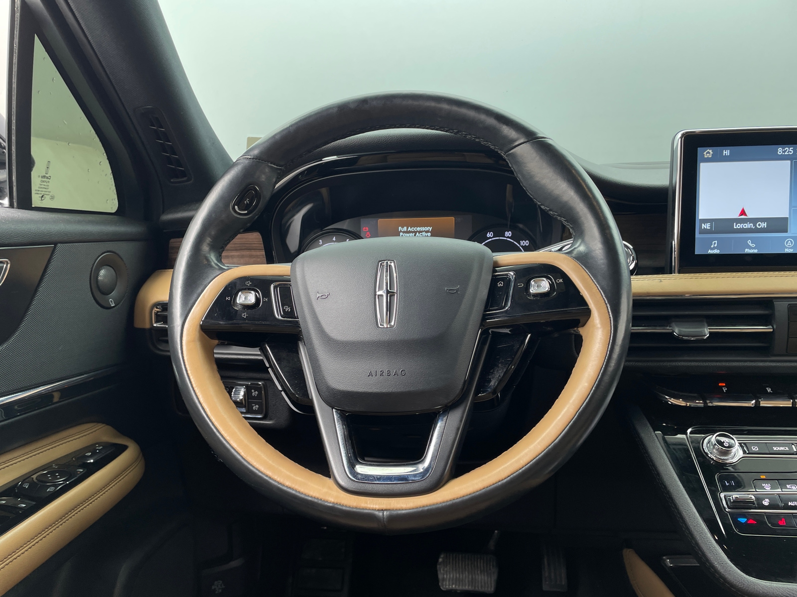 Thumbnail: 2020 Lincoln Corsair - 4