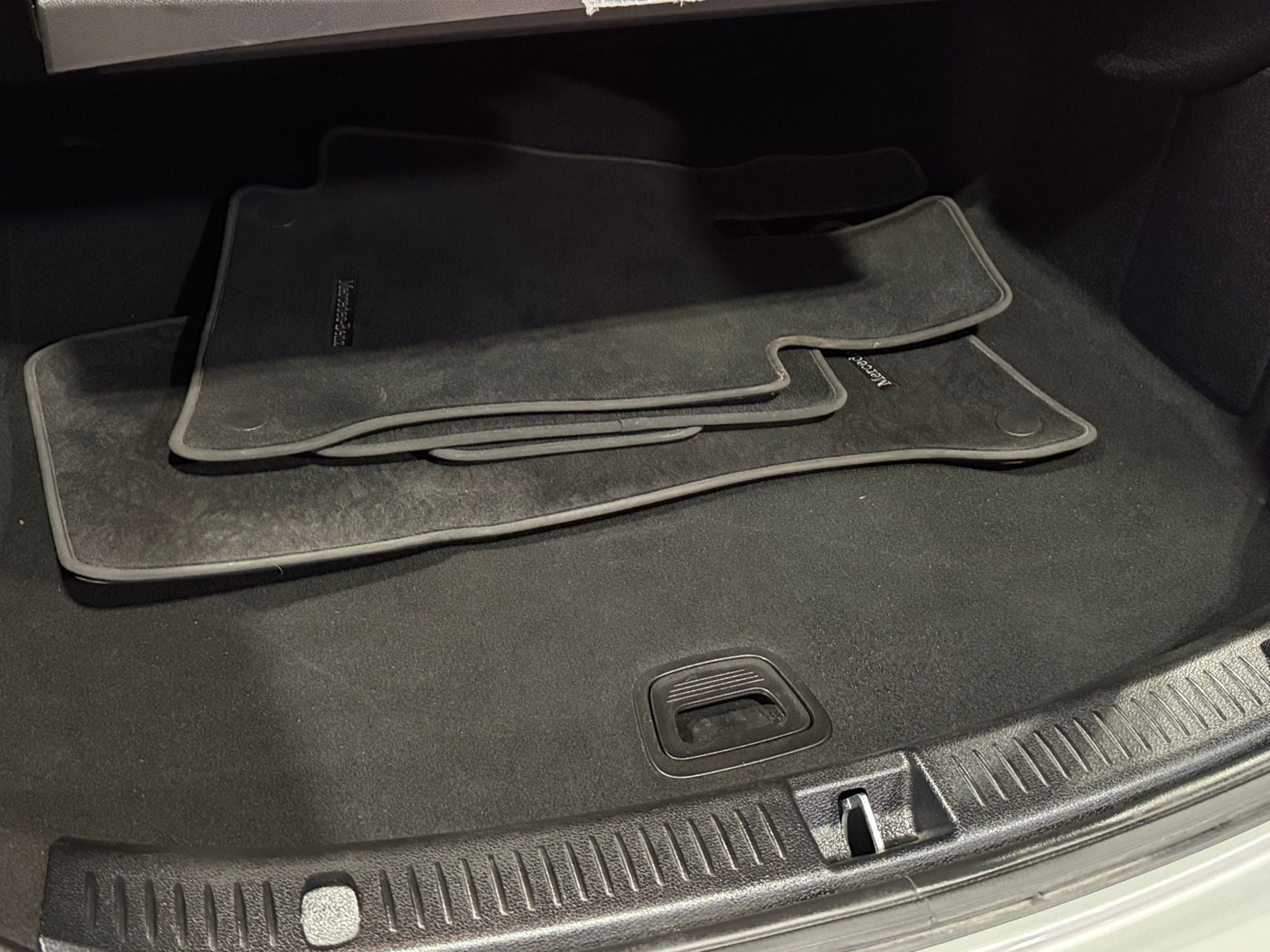 Thumbnail: 2020 Mercedes-Benz E-Class - 6