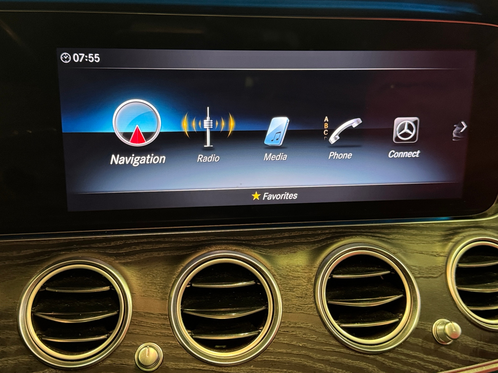 Thumbnail: 2020 Mercedes-Benz E-Class - 3